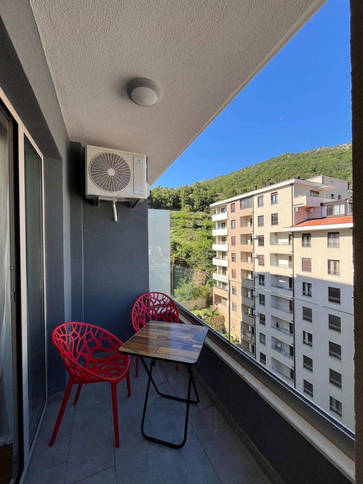 Kara Becici Apartamento Budva Exterior foto